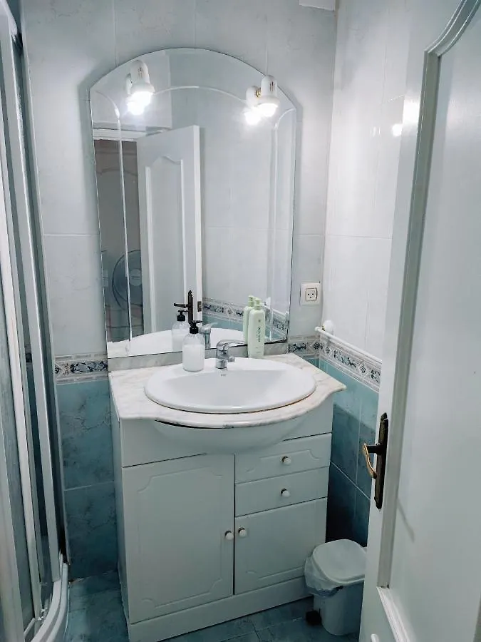 Doble Or Individual Bed Near Sevilla Center Free Parking Homestay